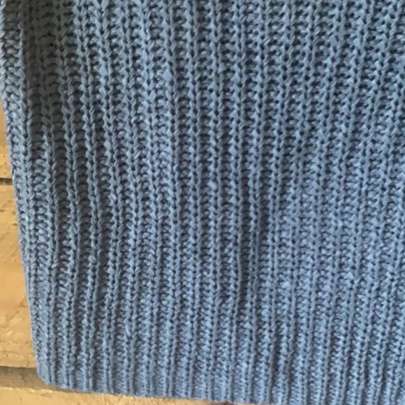 Blue Knit Women's Top - Picture 3 of 5